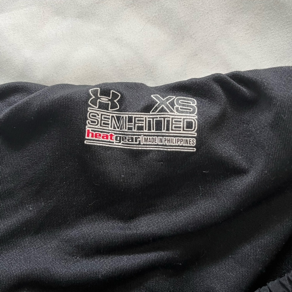 Black Under Armour sport shorts size XS - Picture 3 of 3
